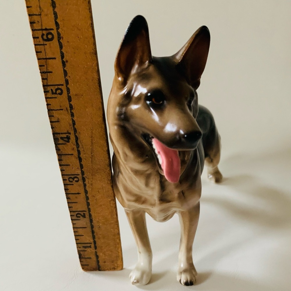 Vintage porcelain dog figurines from Japan - Picture 3 of 12